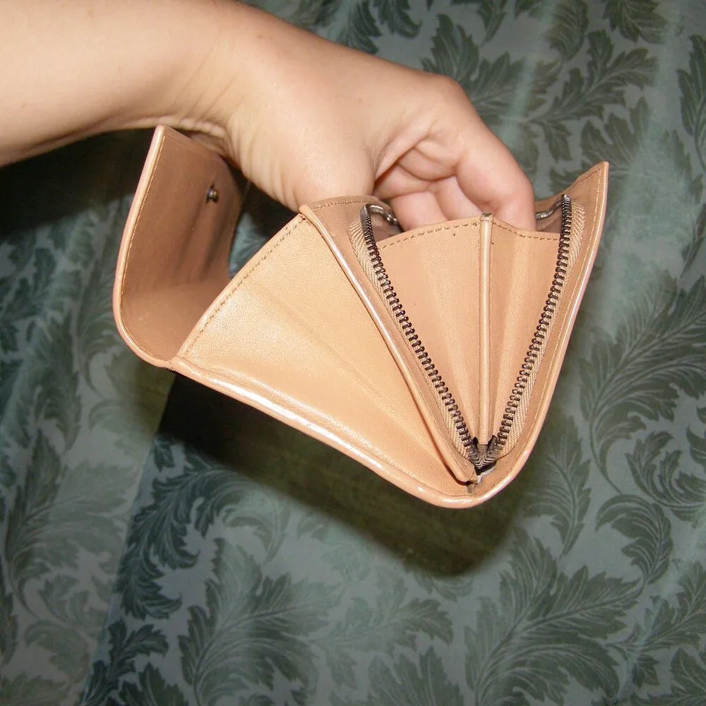 Bottega Veneta Intrecciato Nude/Tan Flap Wallet EUC